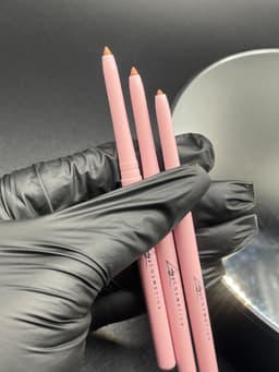 Lip liner